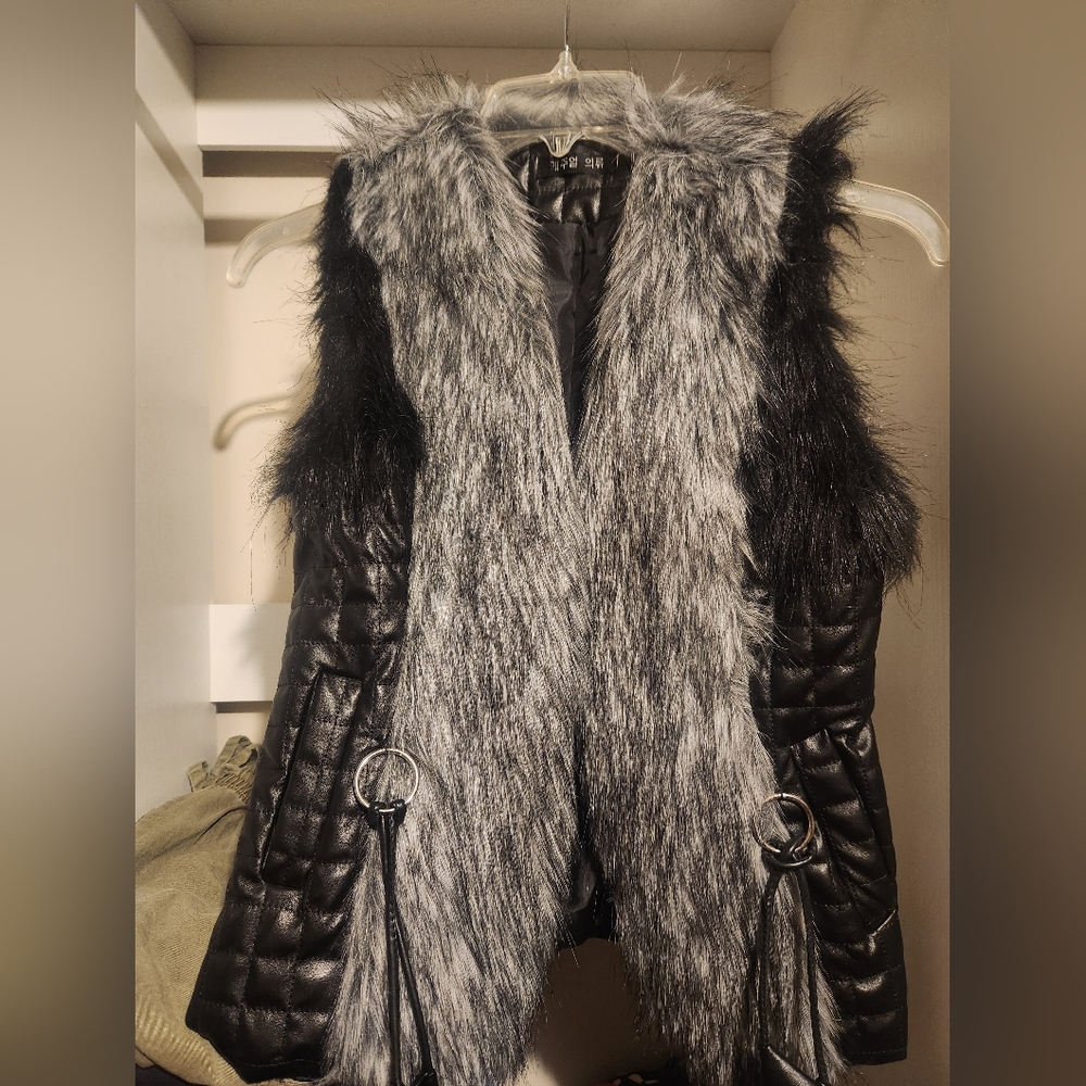 Women's Faux Fur Vest